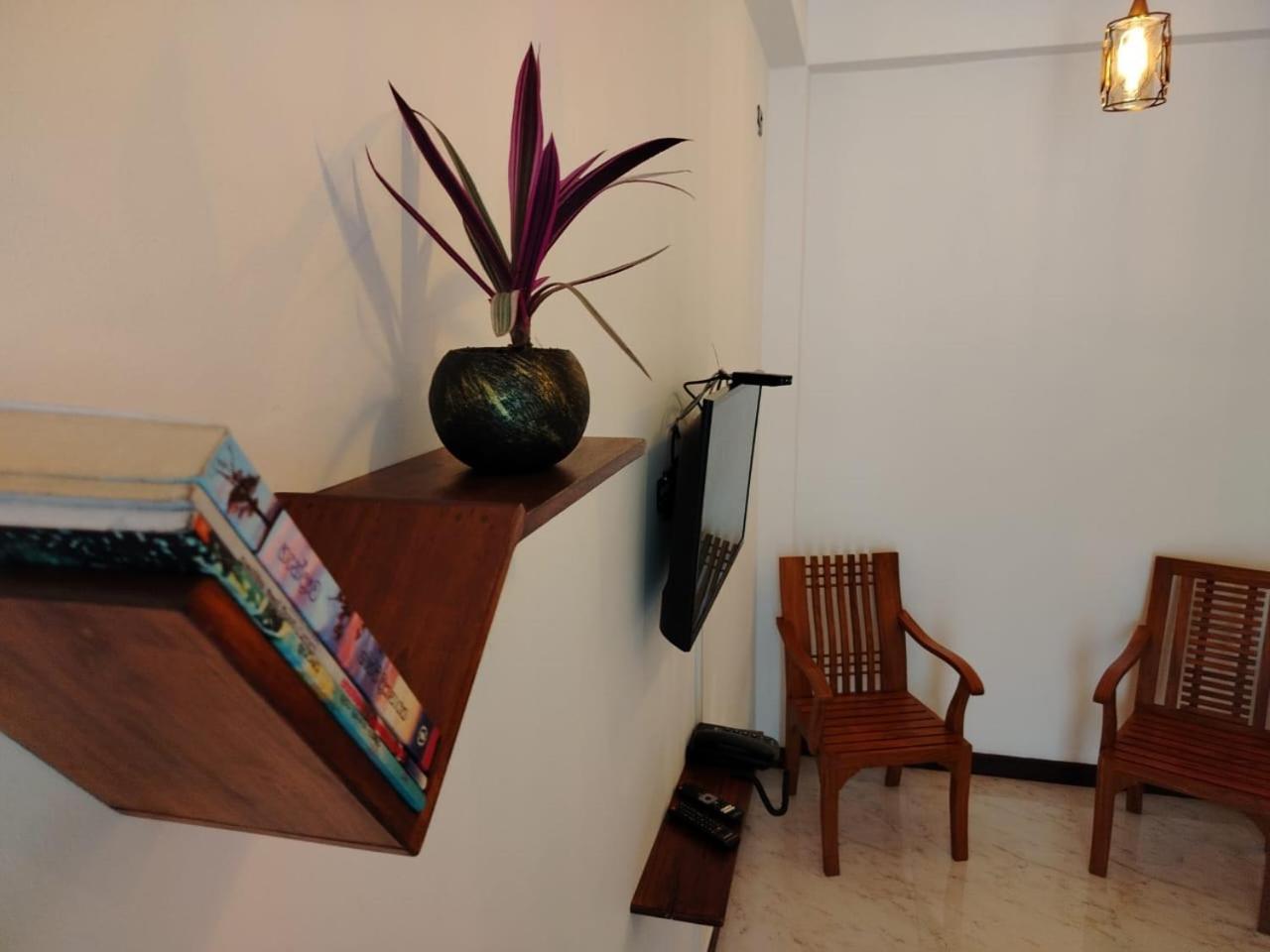 Diora Hotel Ratnapura Dış mekan fotoğraf