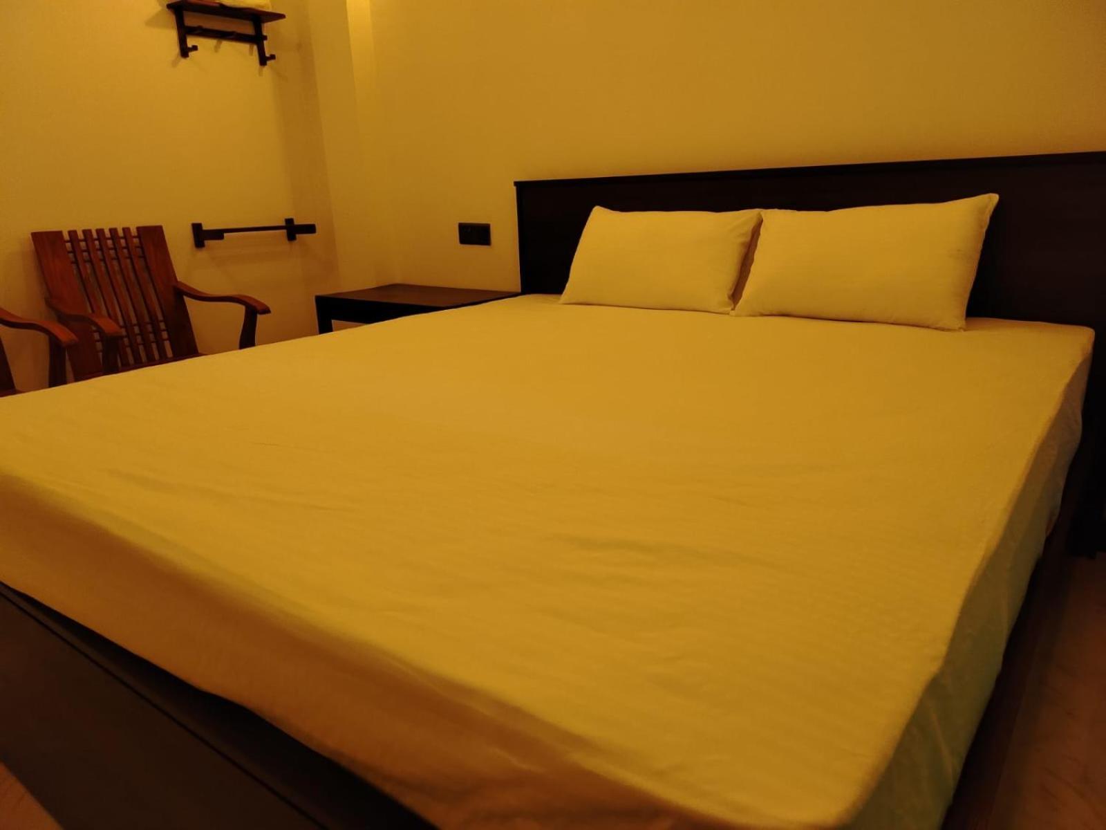 Diora Hotel Ratnapura Dış mekan fotoğraf