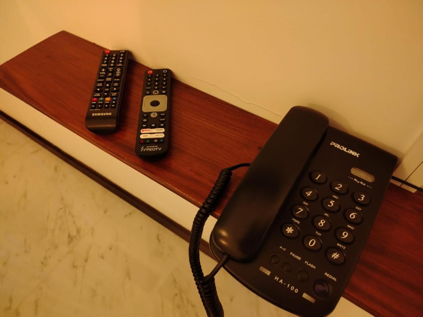 Diora Hotel Ratnapura Dış mekan fotoğraf