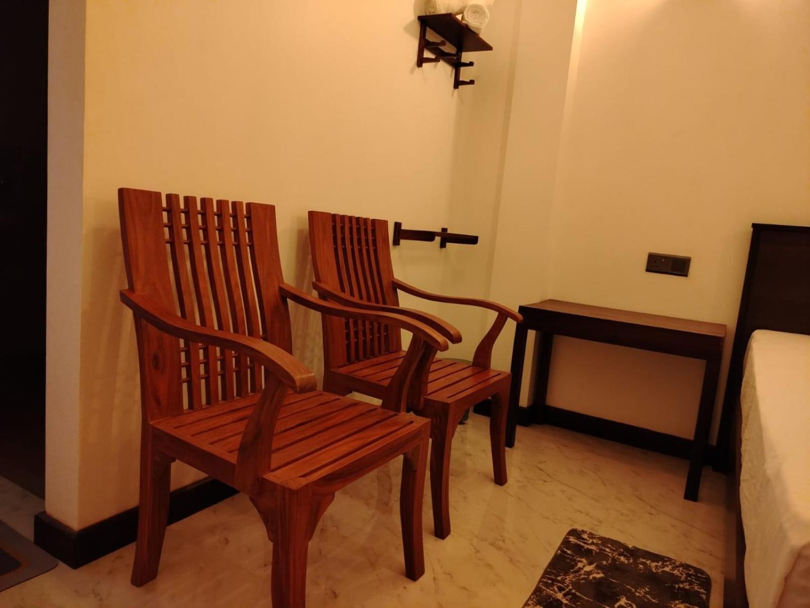 Diora Hotel Ratnapura Dış mekan fotoğraf