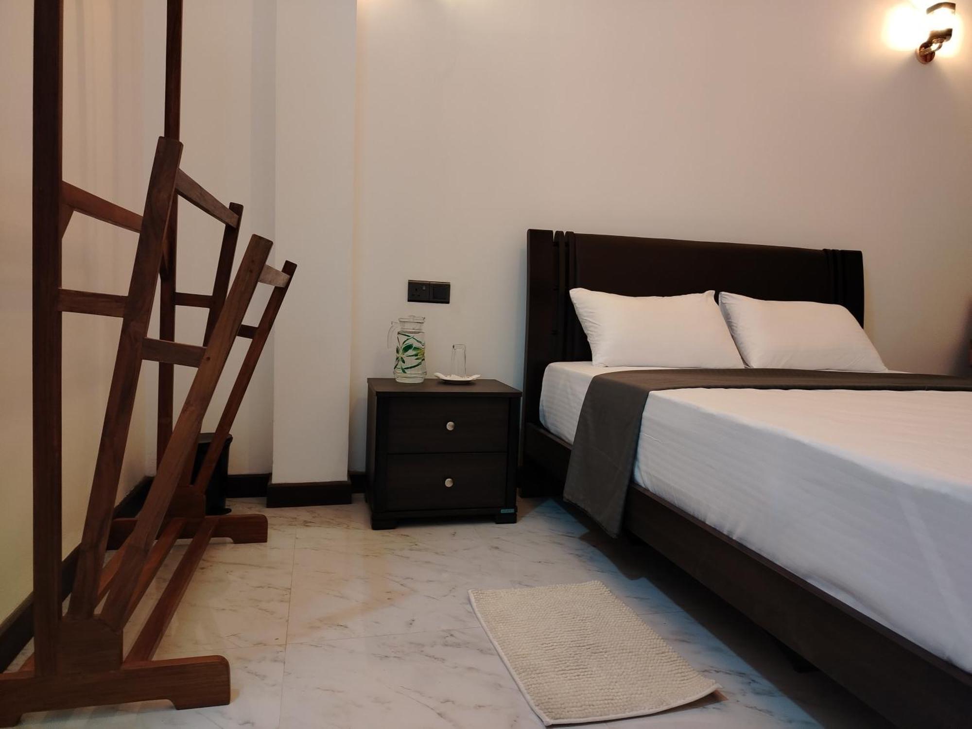 Diora Hotel Ratnapura Dış mekan fotoğraf