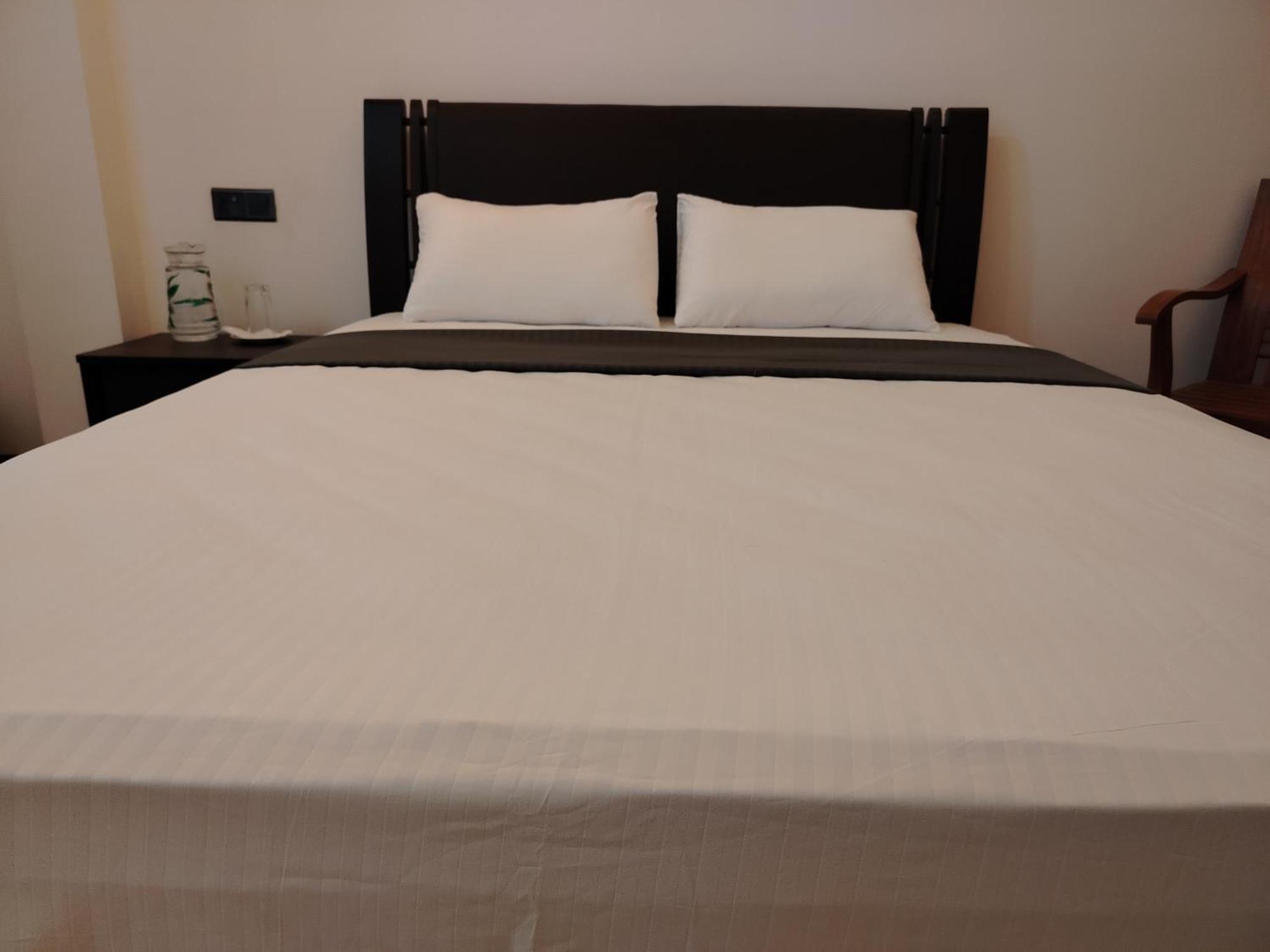 Diora Hotel Ratnapura Oda fotoğraf