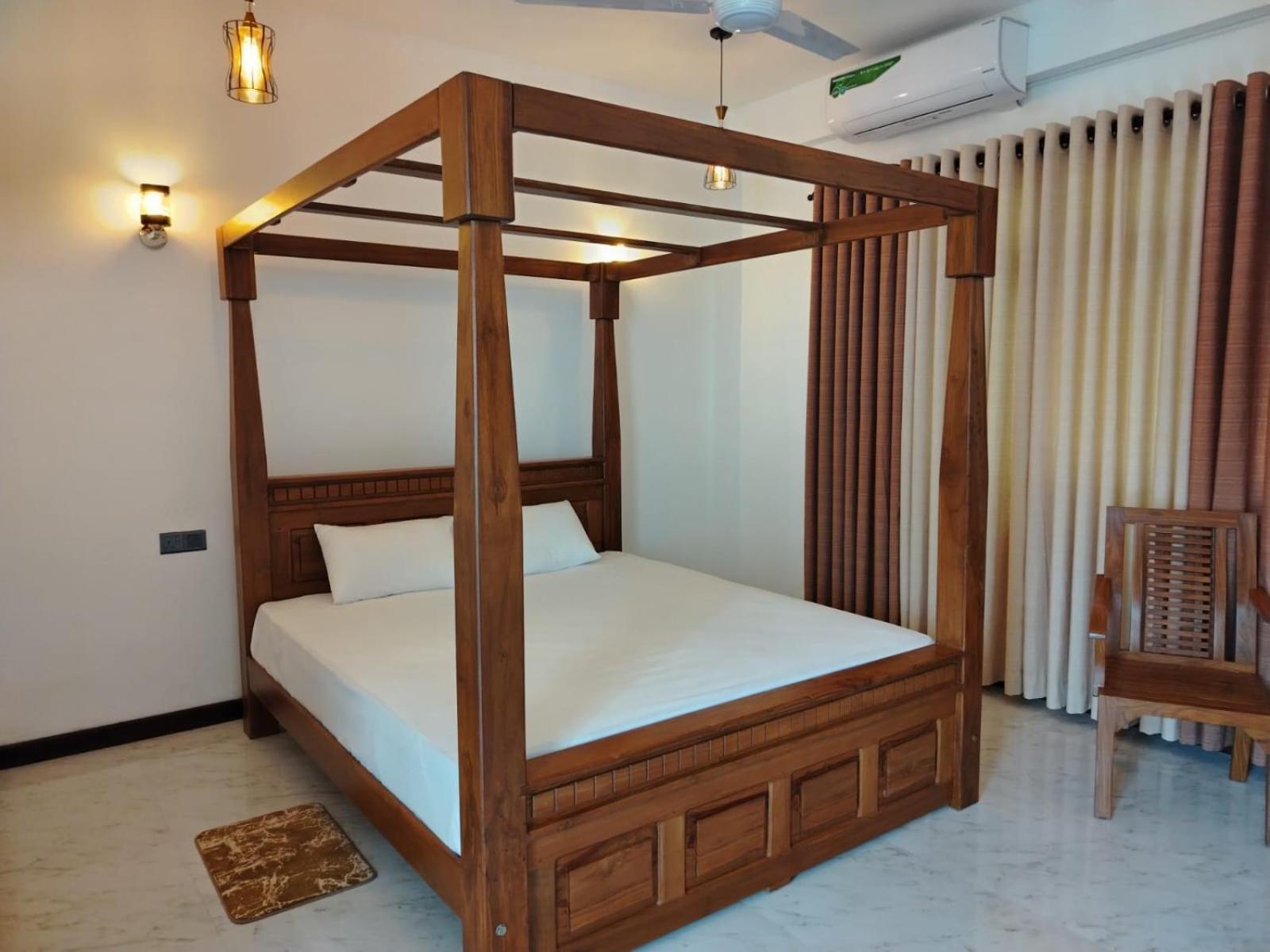 Diora Hotel Ratnapura Dış mekan fotoğraf